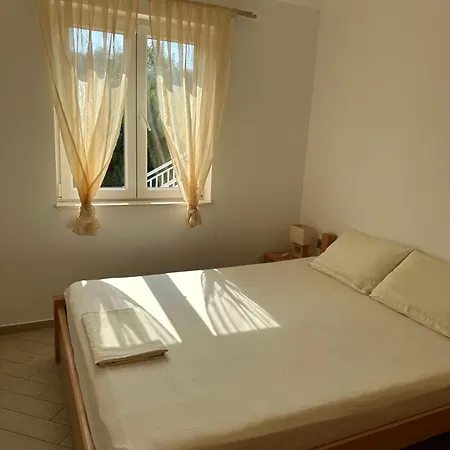 Apartament Eva Slano