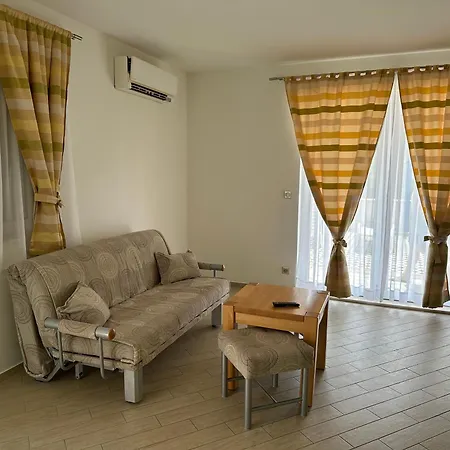 Eva Apartment *