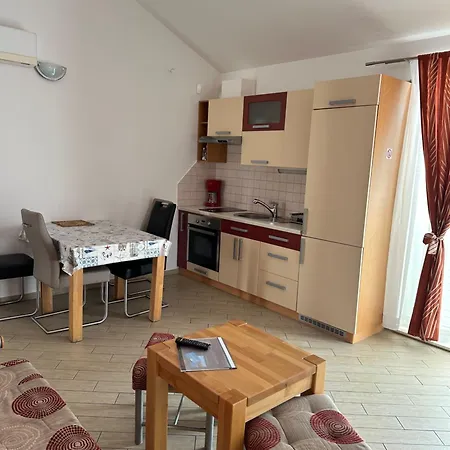 Apartament Eva Slano